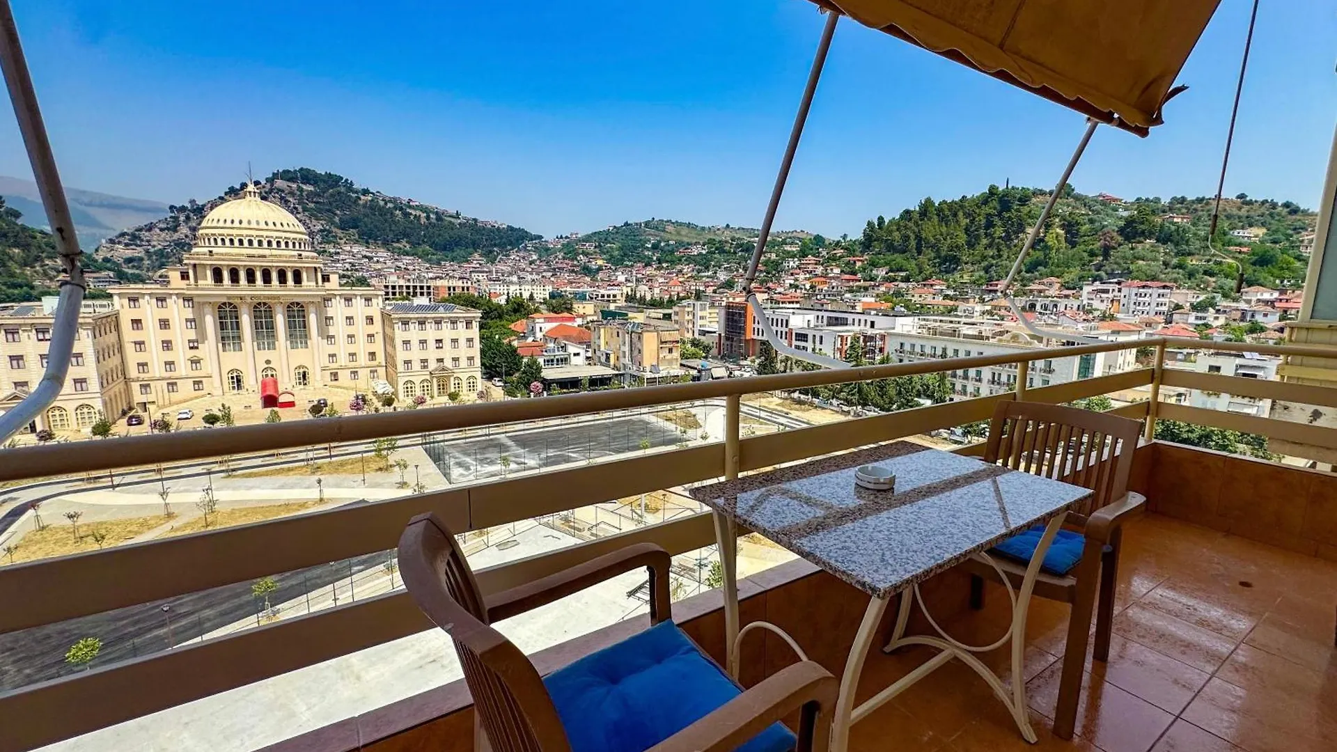 Berat City Panorama 1 0*,  阿尔巴尼亚