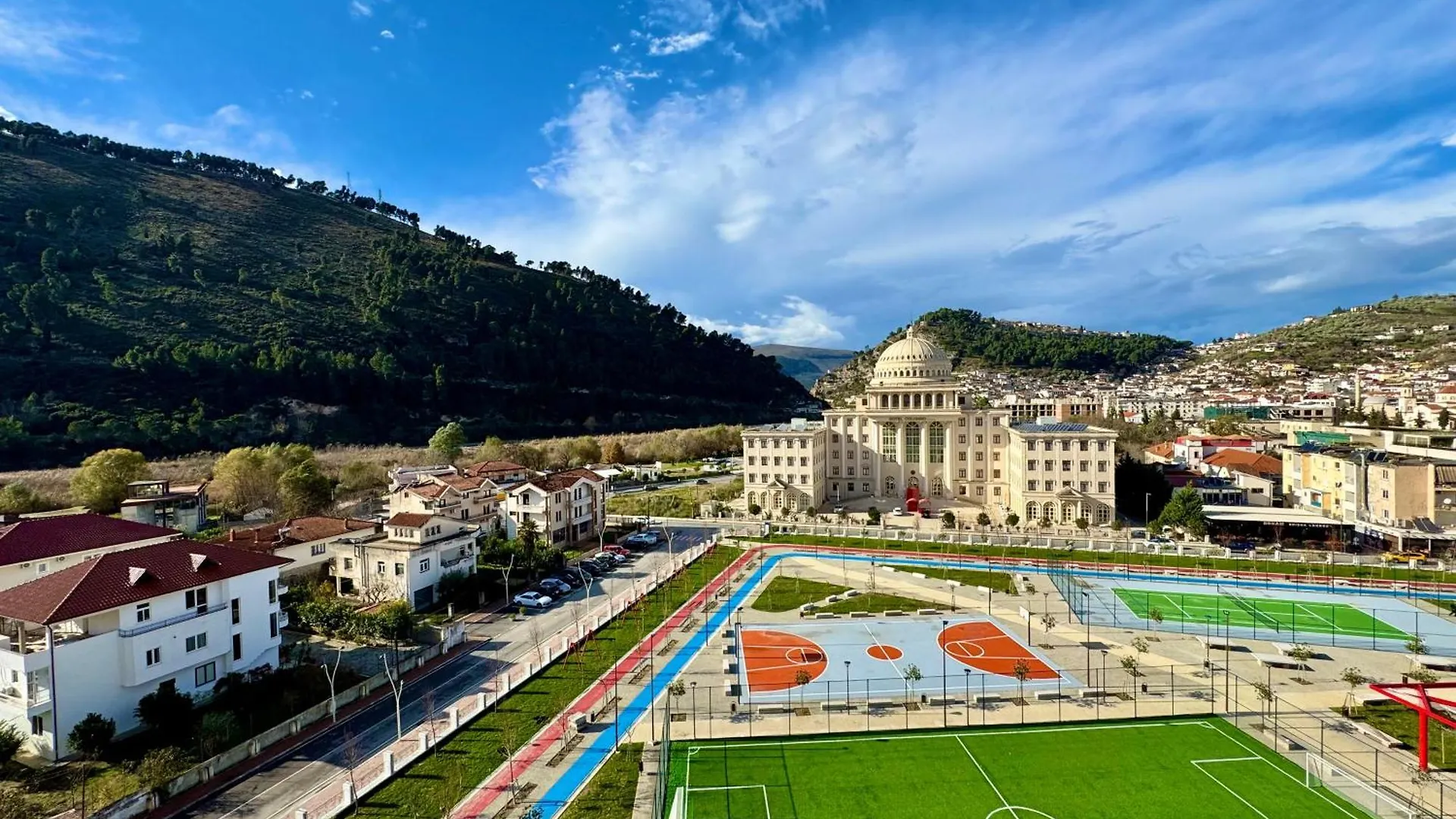 Berat City Panorama 1 阿尔巴尼亚